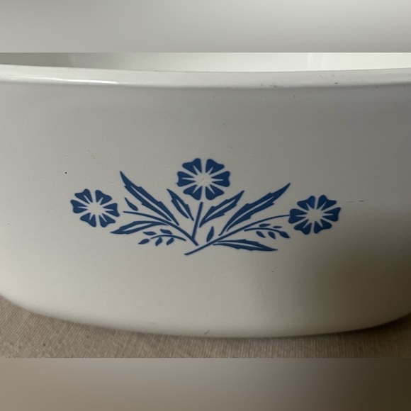 Vintage corningware white blue cornflower 2 1/2 quart P-2 1/2-B bakeware - Picture 2 of 6